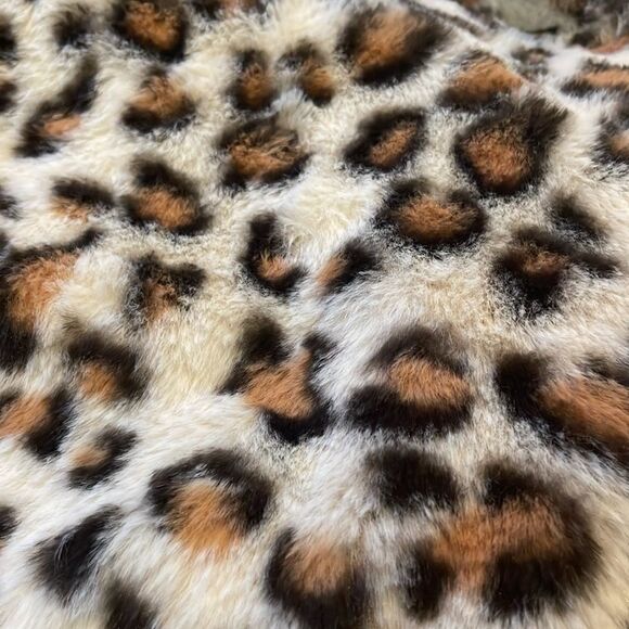 Victoria'sβSecret- Know One Cares Cropped Leopard Fuzzy Puffer Bomber Jacket- S - Picture 9 of 10